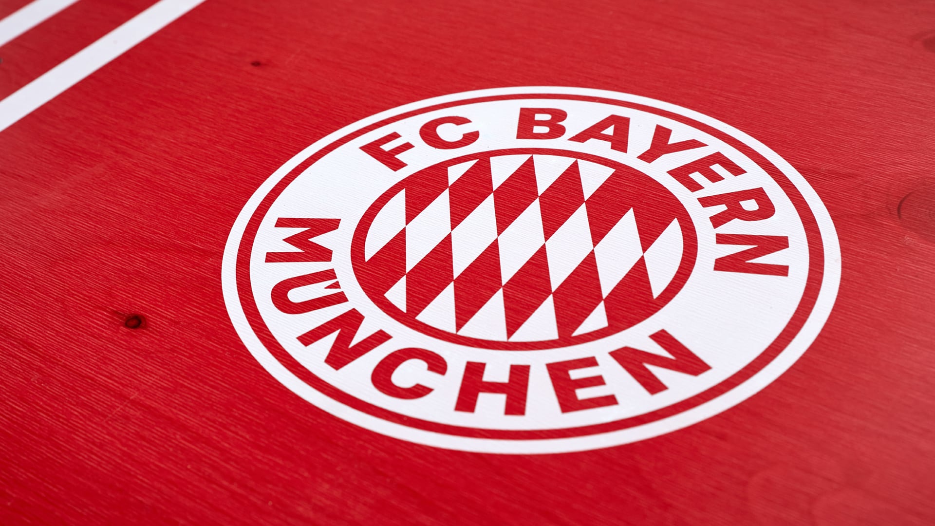 Eine Draufsicht auf das Design des Stehtisches FC Bayern München.